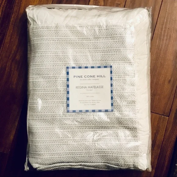 Pine Cone Hill Regina Matelasse Bed Coverlet Queen Size